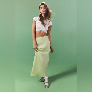 URBAN OUTFITTERSWinona Satin Maxi Skirt In Lime size XS BRAND NEW
